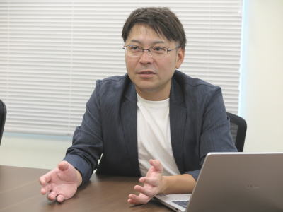情報戦略部 システム2課 課長 朝原 徹 様